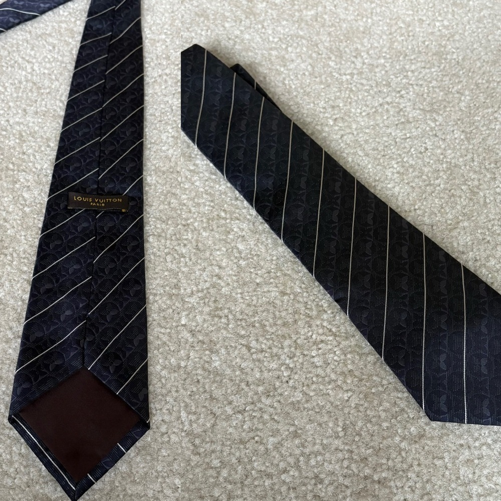 Louis Vuitton Silk Monogram Stripe Tie Designer Career Work Wear Classic